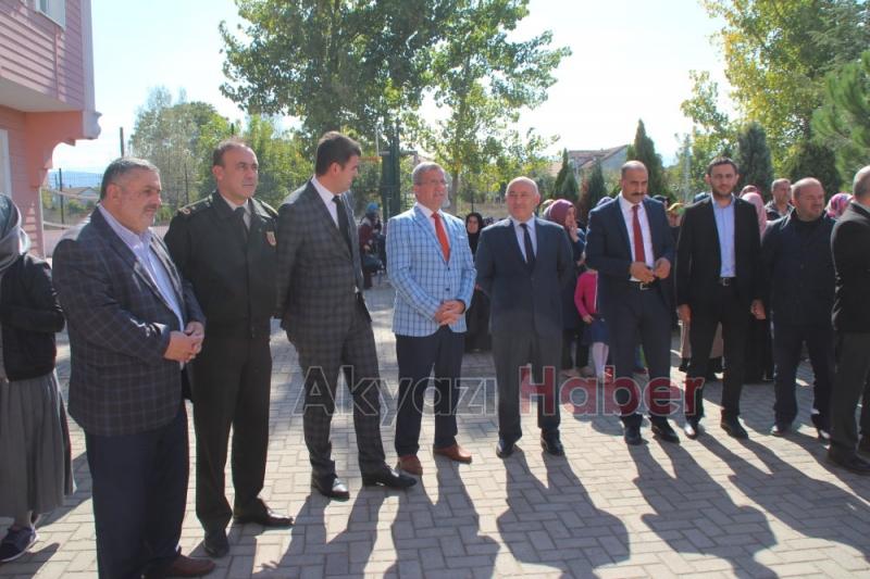  Yunus Emre İmam Hatip Ortaokulu Aşure ve Osmanlı Sokağı Etkinliğine Yoğun İlgi