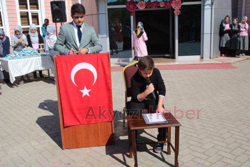  Yunus Emre İmam Hatip Ortaokulu Aşure ve Osmanlı Sokağı Etkinliğine Yoğun İlgi