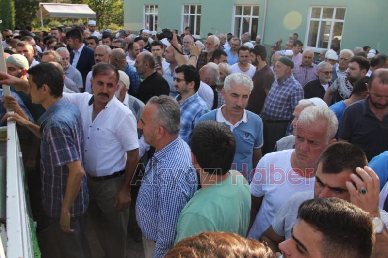 Yunus Kahveci Defnedildi