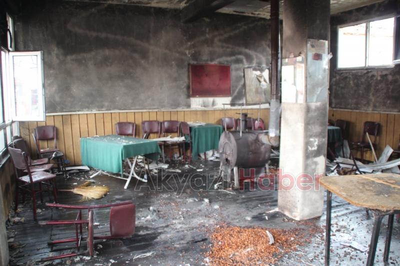 Yuvalak'ta Dernek Yangını