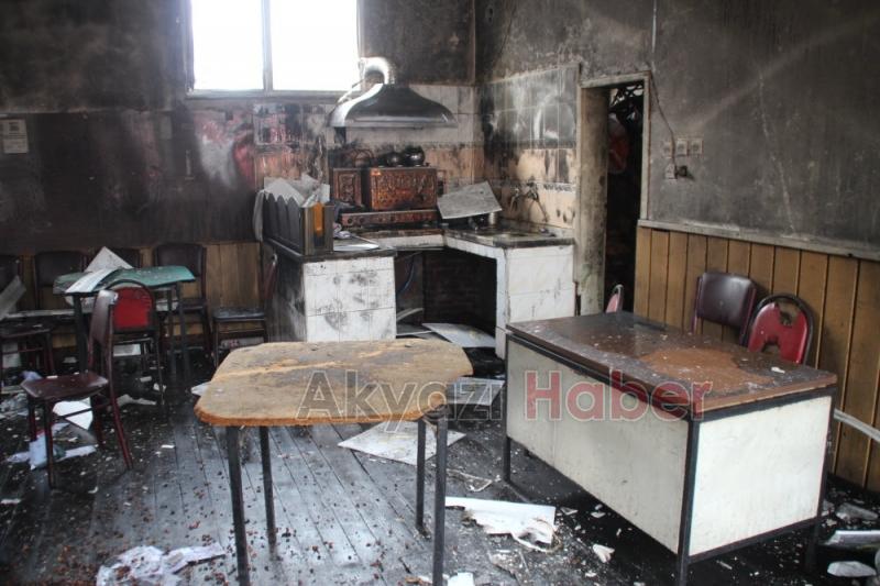 Yuvalak'ta Dernek Yangını