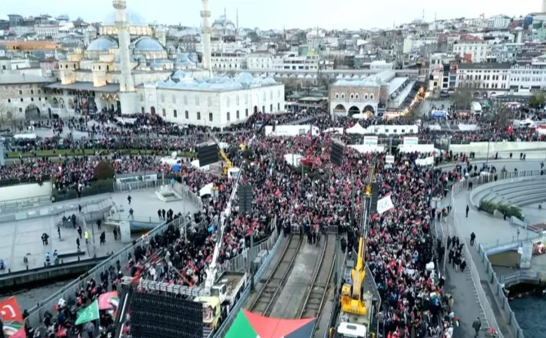 Yüz binler Filistin için tek yürek oldu
