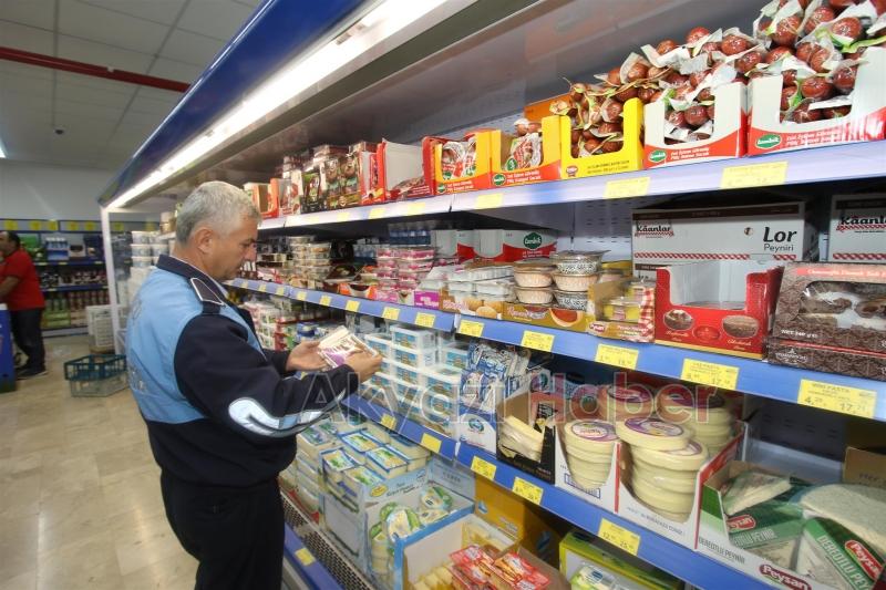 ZABITA EKİPLERİ GRAMAJ VE FİYAT DENETİMİNE DEVAM EDİYOR