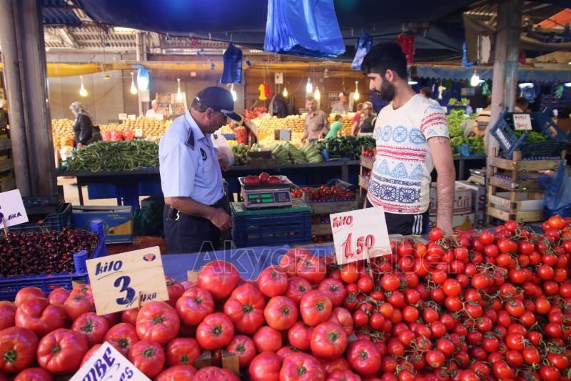 ZABITA MÜDÜRLÜĞÜNDEN RAMAZANDA PAZARYERİNDE SIKI DENETİM