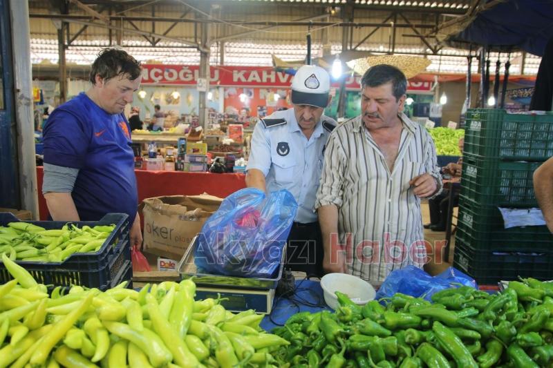 ZABITA MÜDÜRLÜĞÜNDEN RAMAZANDA PAZARYERİNDE SIKI DENETİM