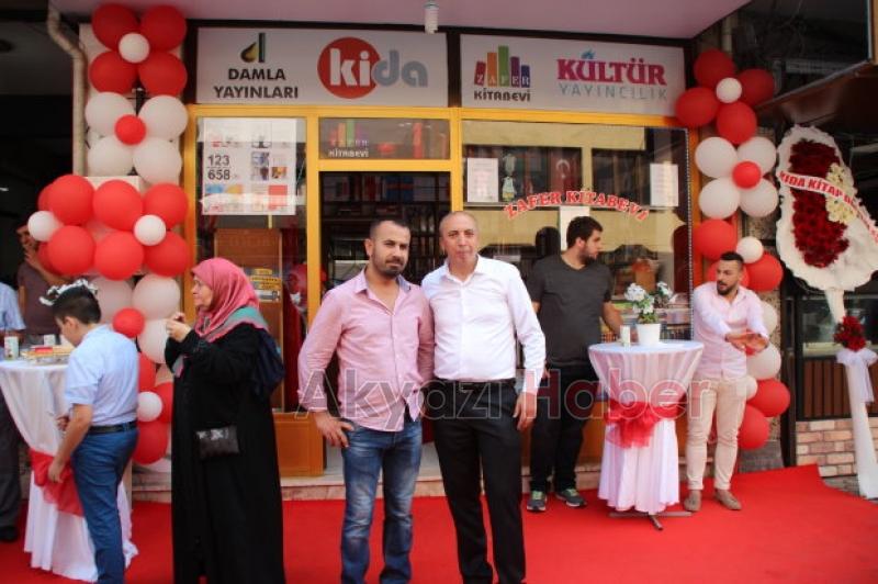 Zafer Kitabevi Dualarla Açıldı