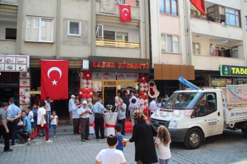 Zafer Kitabevi Dualarla Açıldı