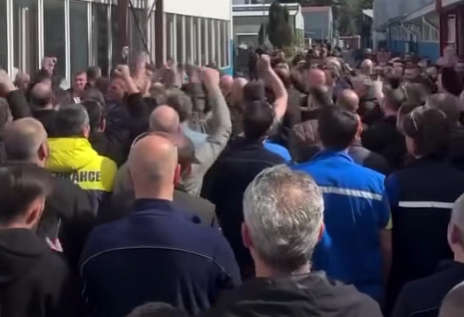 Zam teklifini beğenmeyen Goodyear işçileri eylem yaptı