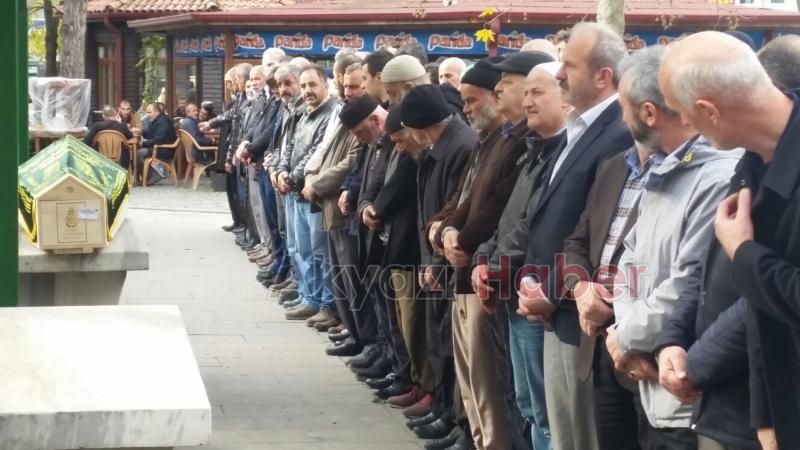 Zekiye Acar Defnedildi