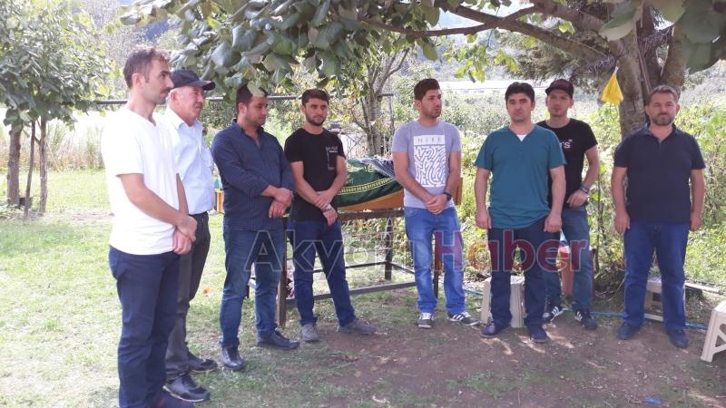 Zeyişan Bayrak Defnedildi