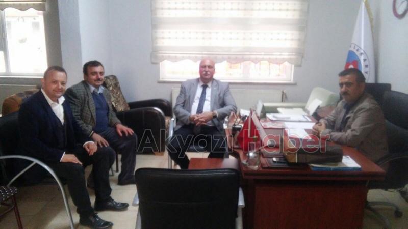 ZİRAAT ODASI BAŞKANI BAYRAKTAR’DAN MUHTARLAR DERNEĞİNE ZİYARET