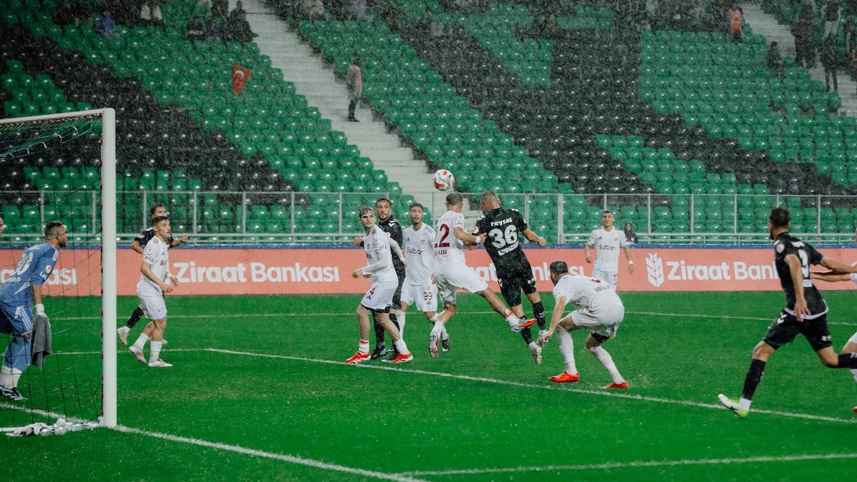 Ziraat Türkiye Kupası: Sakaryaspor: 4 İnegölspor: 0