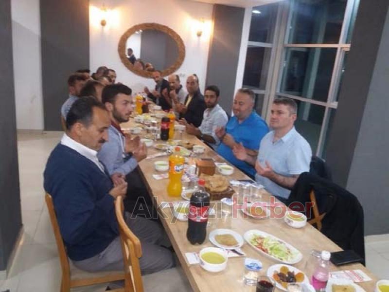 Zirve Yapı Misafirleriyle Geleneksel İftar Sofrasında Buluştu