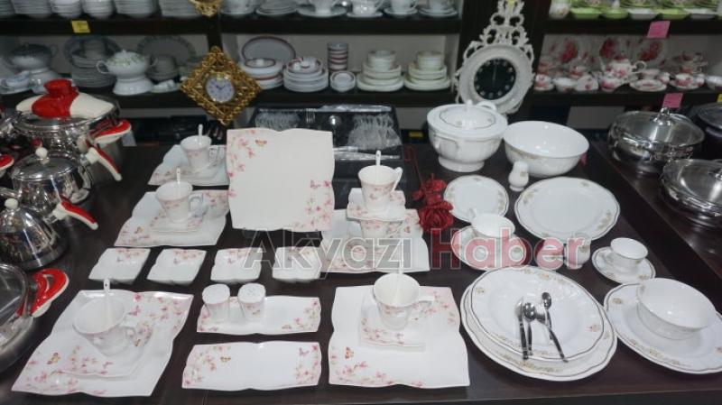 Zümrüt Züccaciyede Devam Ediyor