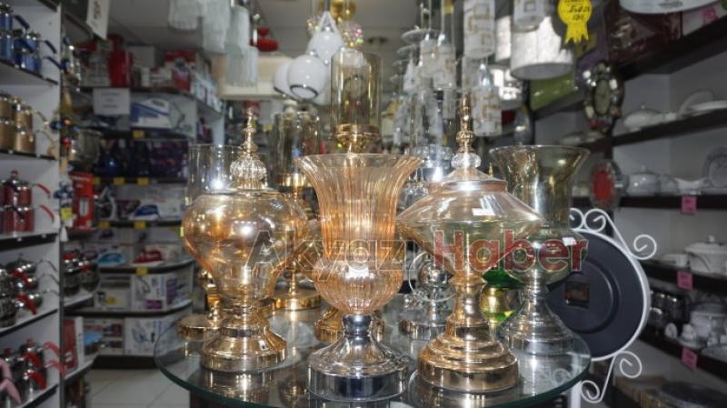 Zümrüt Züccaciyede Devam Ediyor