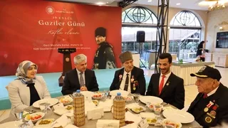 Gaziler Günü dolayısıyla gaziler ve aileleri onuruna yemek