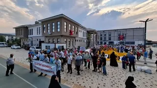 Gazze ve Doğu Türkistan için tek Yürek: Akyazı’da vicdan yürüyüşü