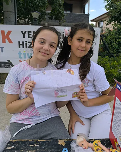 Gazze'ye yardım için meyve satıyorlar