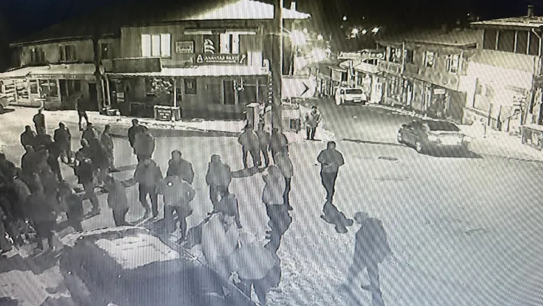 Gençlerin kavgası kanlı bitti