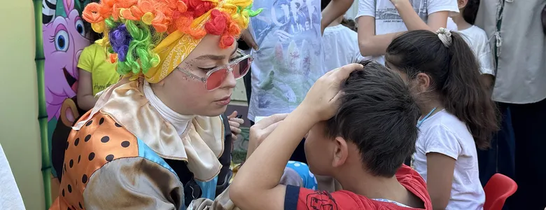 Gezgin Çocuk Atölyesi Karapürçek’e neşe götürdü