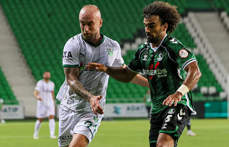 Gol düellosu Sakaryaspor'un: 3-2