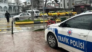 GSP camii önünde ufak çaplı  kaza