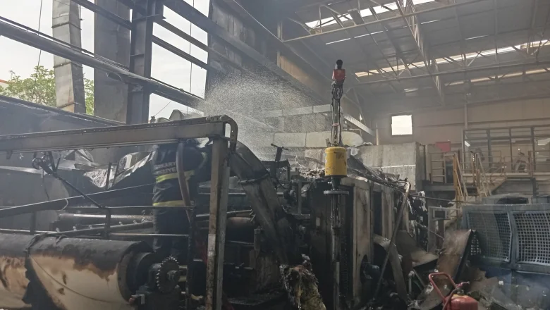 Hendek 2. OSB'de fabrikada patlama: 1'i ağır 8 yaralı