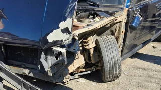 İki araç kafa kafaya girdi: 1 yaralı