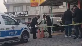 İş yerinde 2 kişiyi pompalıyla vurdu