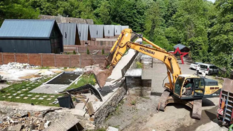 Kaçak bungalovlar yıkılıyor