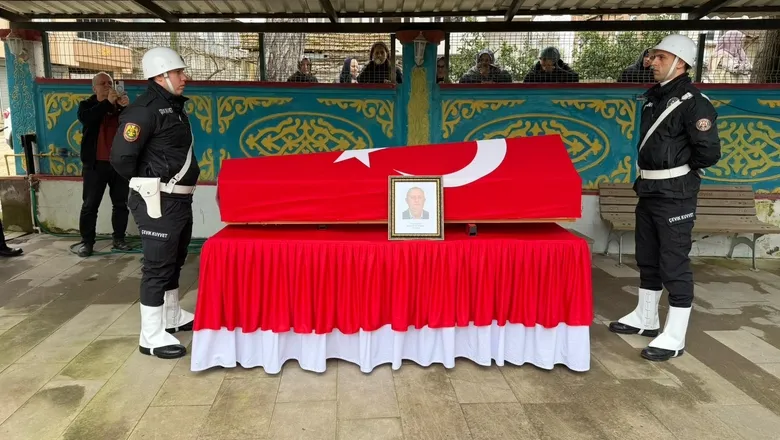 Kanlı saldırıda ölen emekli polis törenle toprağa verildi