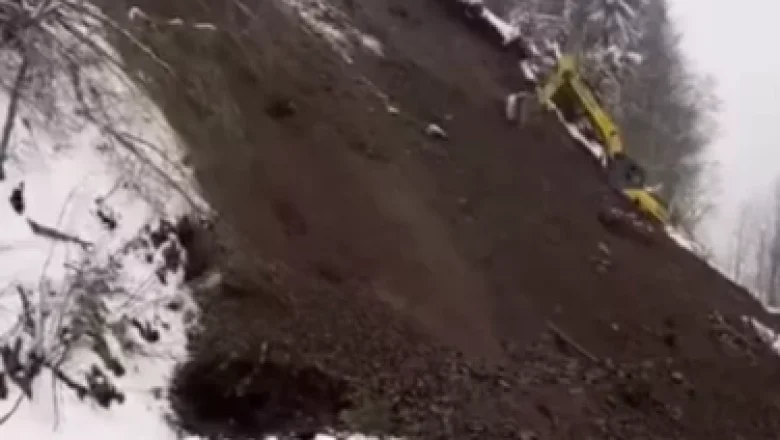 Kapanan yolu açma çalışmaları devam ediyor