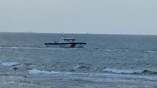 Karadeniz'de facia; 3 gençten ikisi kurtarıldı, bir genç kayıp