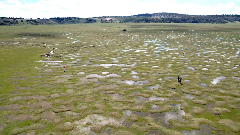 Karagöl Yaylası'ndaki kıvrımlı su yatakları hayran bırakıyor
