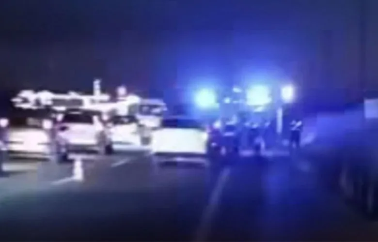 Karasu’da Trafik Kazası: Kimliği Belirsiz Kadın Hayatını Kaybetti.