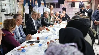 Katlı Pazar esnafıyla bir araya geldiler