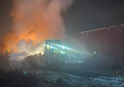 Kauçuk imalathanesi yandı