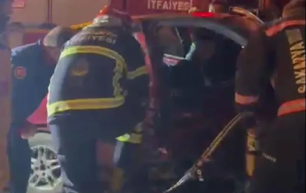 Kavşakta otomobiller çarpıştı: 5 yaralı