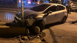 Kaza yaptı, aracı bırakıp gitti