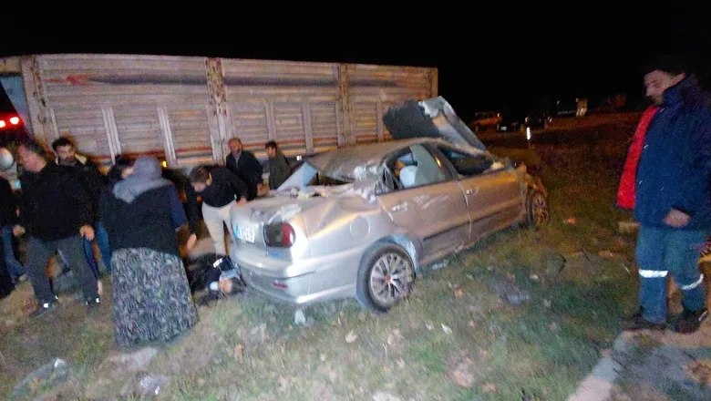 Kazada ortalık savaş alanına döndü