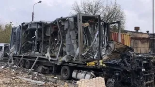 Kiev'de füze saldırısında ölen Sakaryalı şoförün tırı bu hale gelmiş