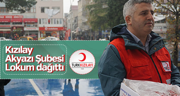 Kızılay Akyazı Şubesi Lokum dağıttı