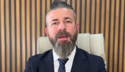 Kızının gözleri önünde öldürüldü