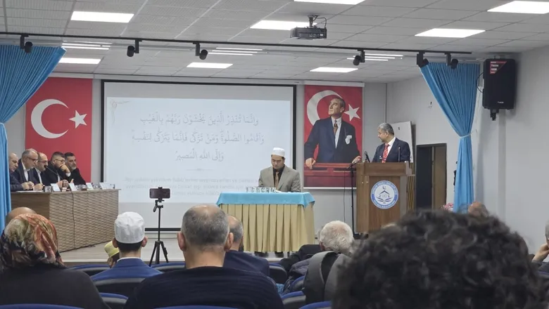 Kur’an-ı Kerim’i Güzel Okuma Yarışması’nda  Akyazılı öğrenci ikinci oldu