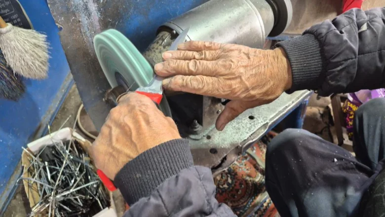 Kurban Bayramı için bıçak bileme mesaisi; Fiyat belli oldu