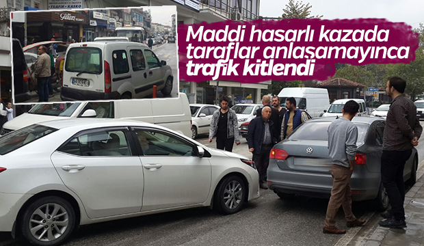 Maddi Hasarlı Kaza Trafiği Kitledi