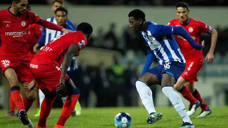 Malili oyuncu Sakaryaspor yolunda