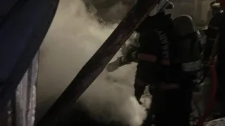 Mangal kömürü yapılan tesiste yangın