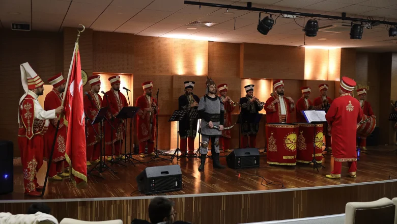 Mehter geleneği sahneye taşındı