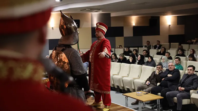 Mehter geleneği sahneye taşındı